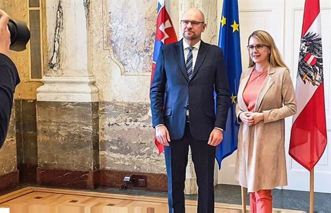 Tretí blok Mochoviec nespustíme, ak nebude bezpečný, ubezpečoval Sulík vo Viedni